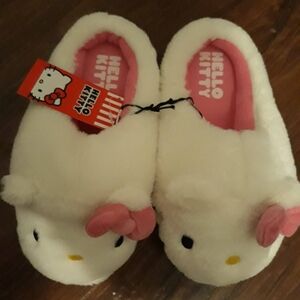 Hello kitty slippers